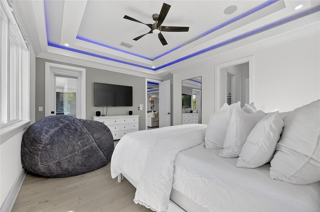 En Venta: $769,000 (4 camas, 3 baños, 2952 Pies cuadrados)