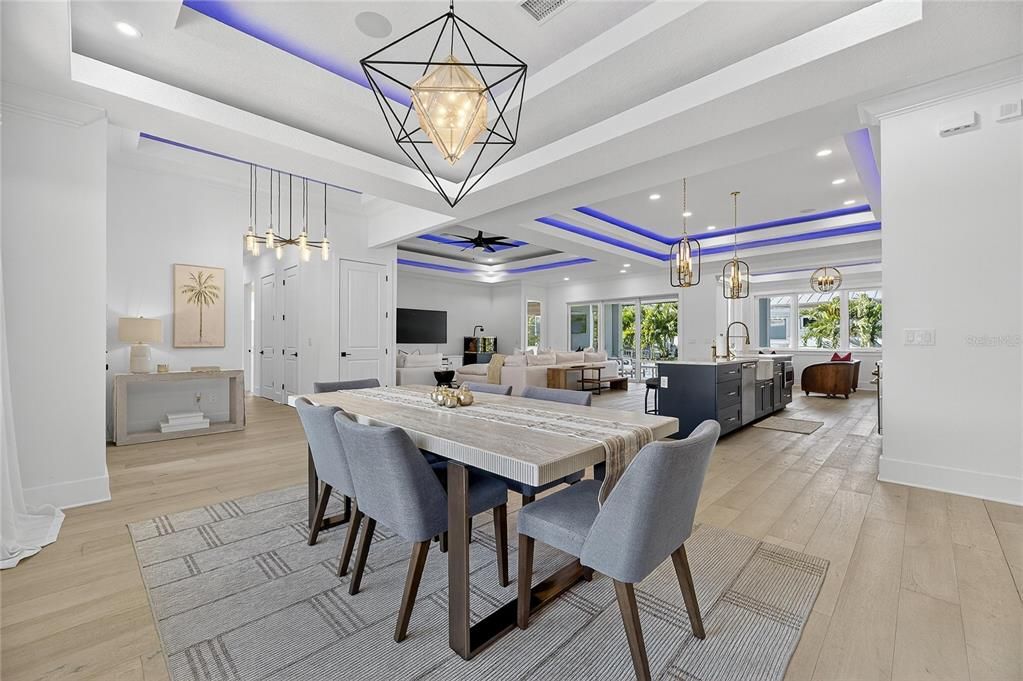 En Venta: $769,000 (4 camas, 3 baños, 2952 Pies cuadrados)