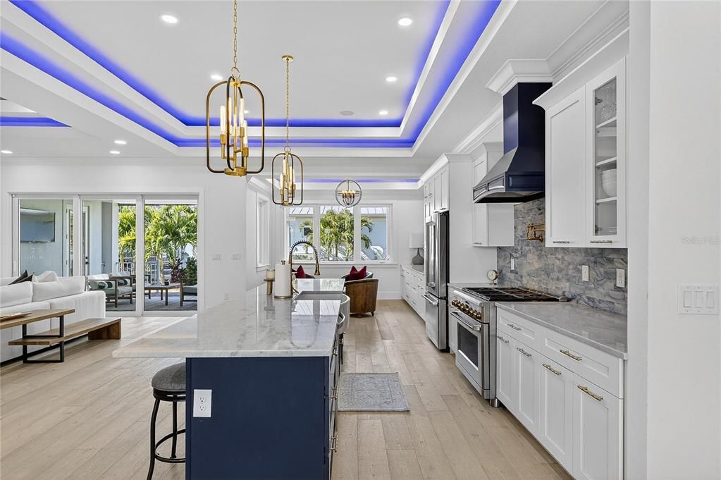 En Venta: $769,000 (4 camas, 3 baños, 2952 Pies cuadrados)