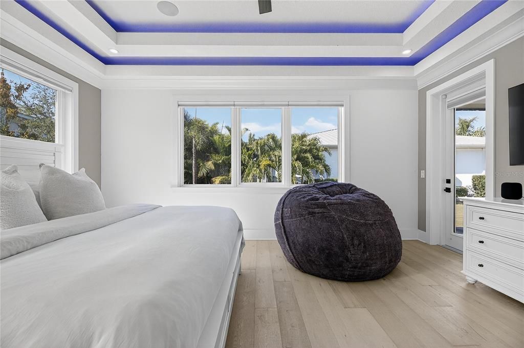 En Venta: $769,000 (4 camas, 3 baños, 2952 Pies cuadrados)