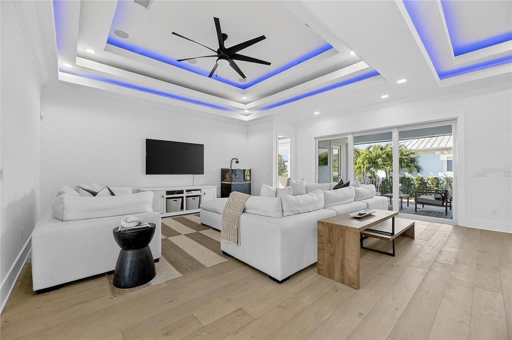 En Venta: $769,000 (4 camas, 3 baños, 2952 Pies cuadrados)