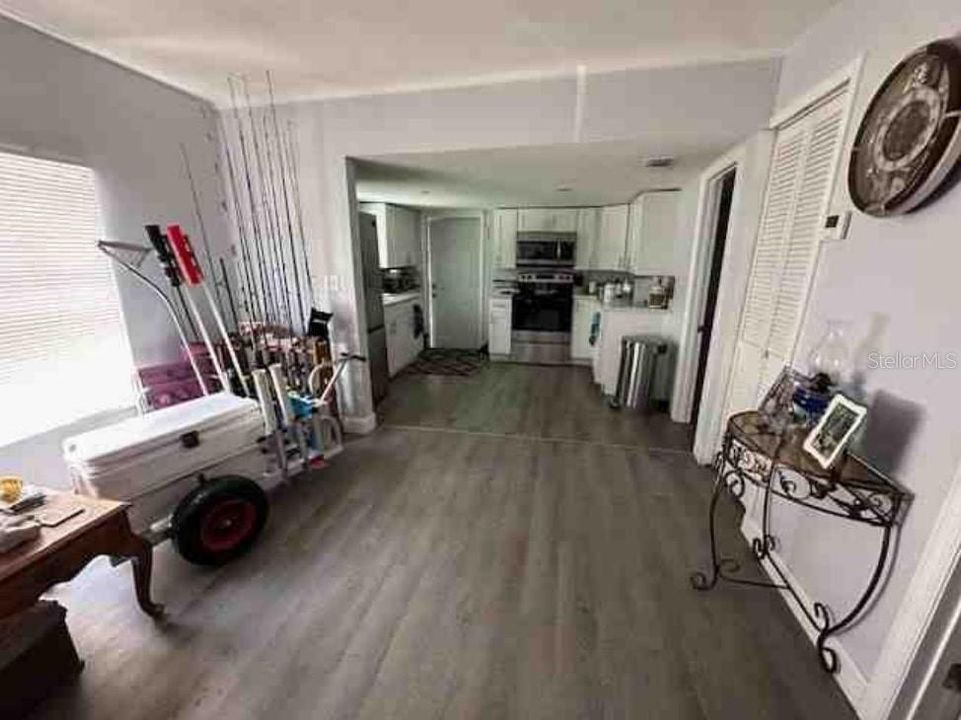 For Sale: $224,999 (2 beds, 2 baths, 770 Square Feet)