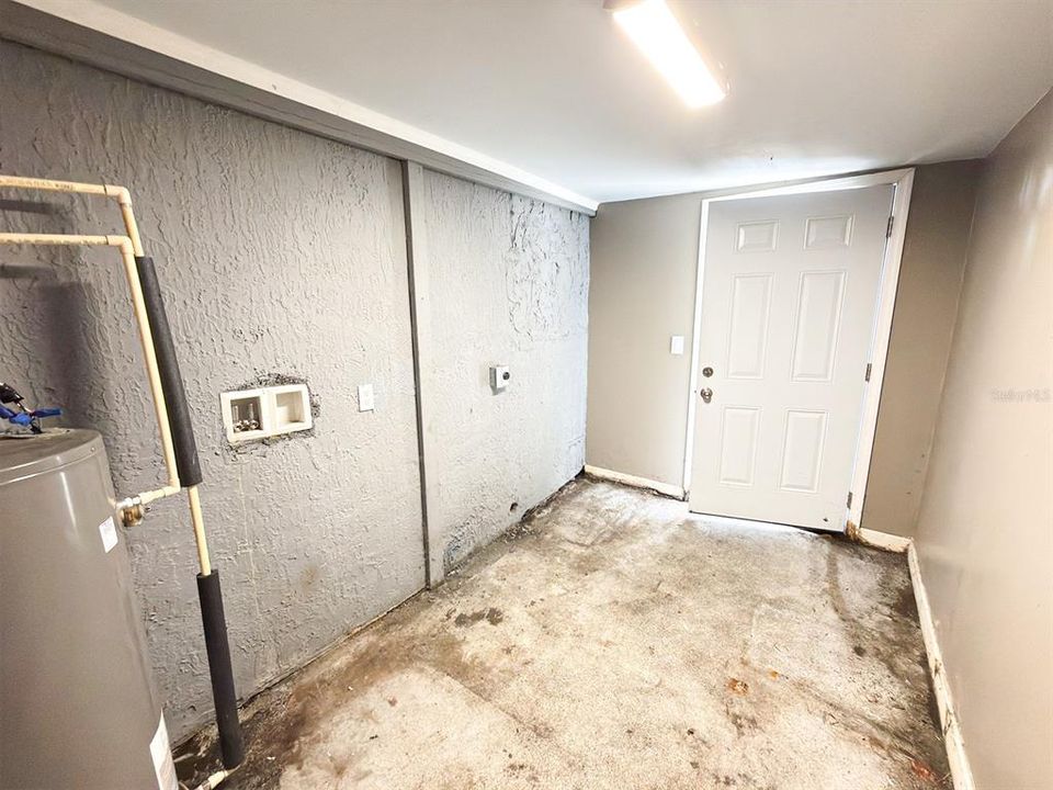 На продажу: $224,999 (2 спален, 2 ванн, 770 Квадратных фут)