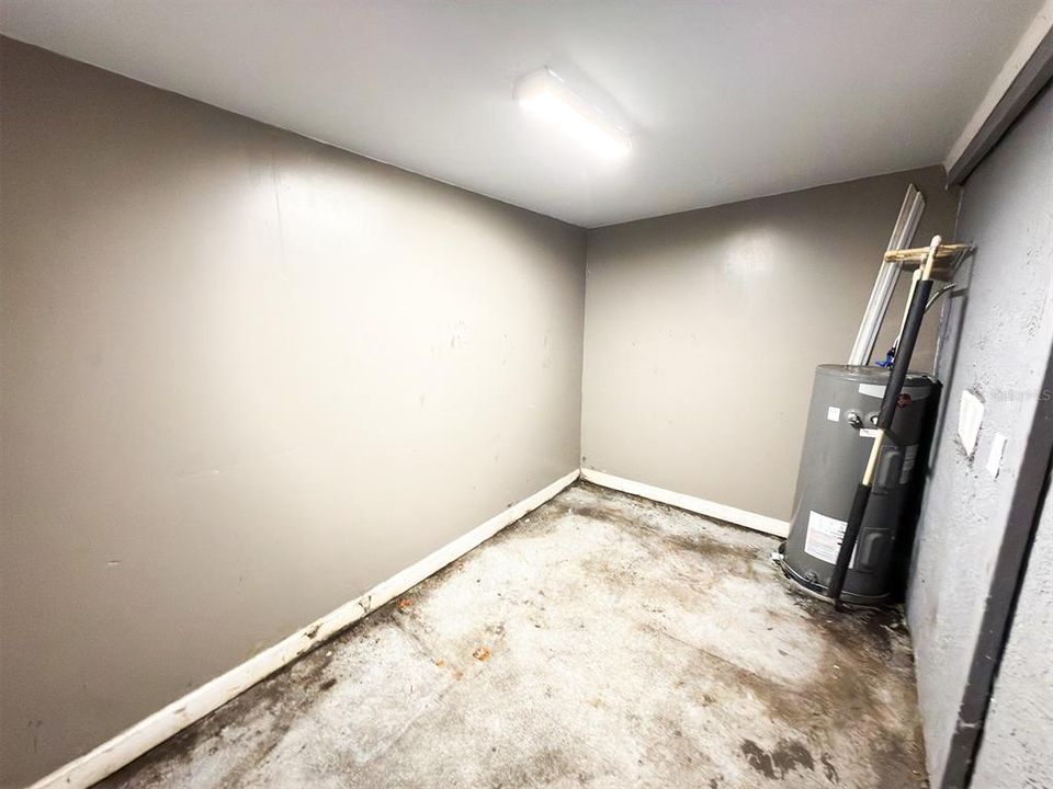 На продажу: $224,999 (2 спален, 2 ванн, 770 Квадратных фут)