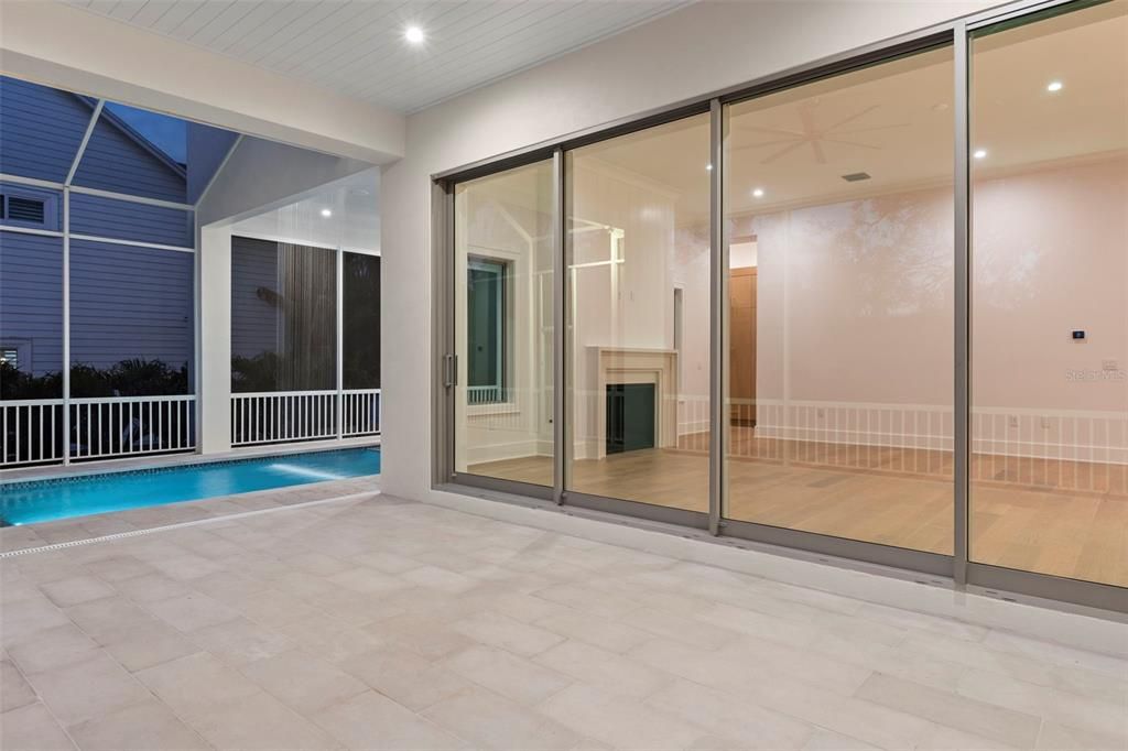 For Sale: $3,395,000 (5 beds, 5 baths, 5197 Square Feet)