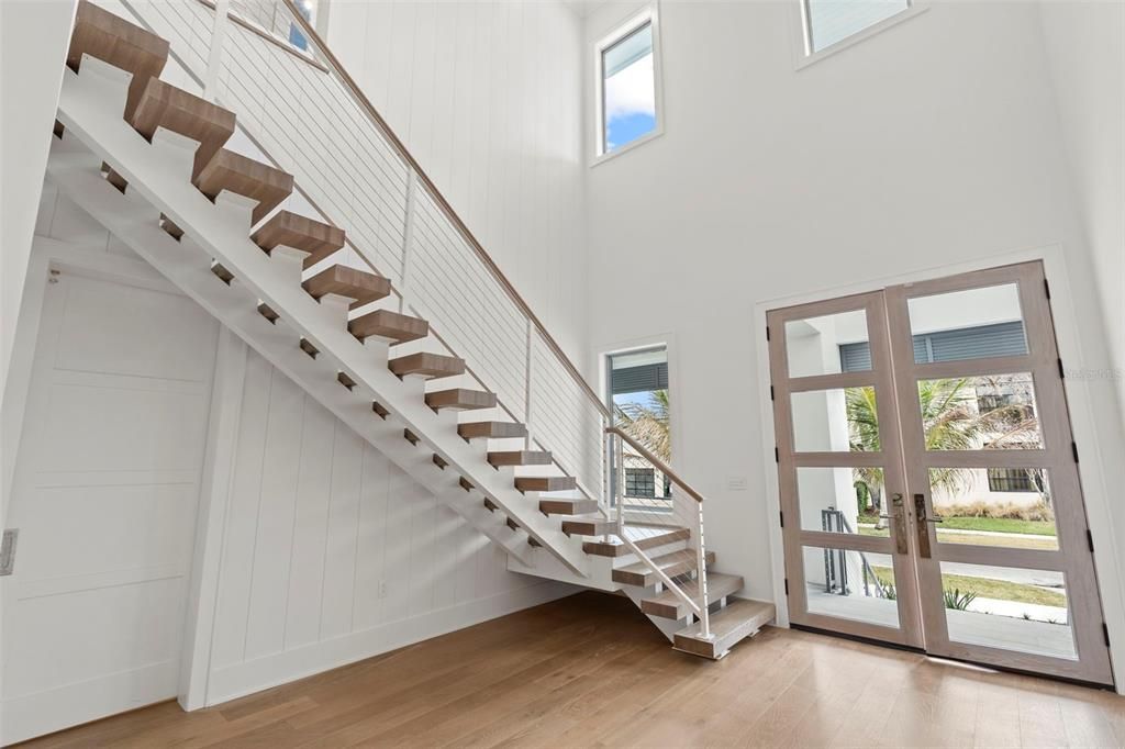 For Sale: $3,395,000 (5 beds, 5 baths, 5197 Square Feet)