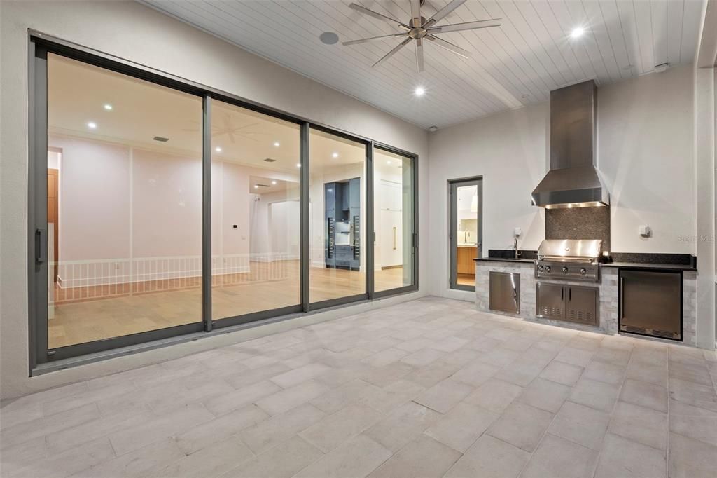 For Sale: $3,395,000 (5 beds, 5 baths, 5197 Square Feet)