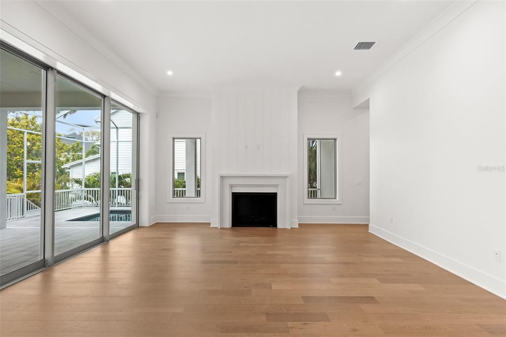 For Sale: $3,395,000 (5 beds, 5 baths, 5197 Square Feet)