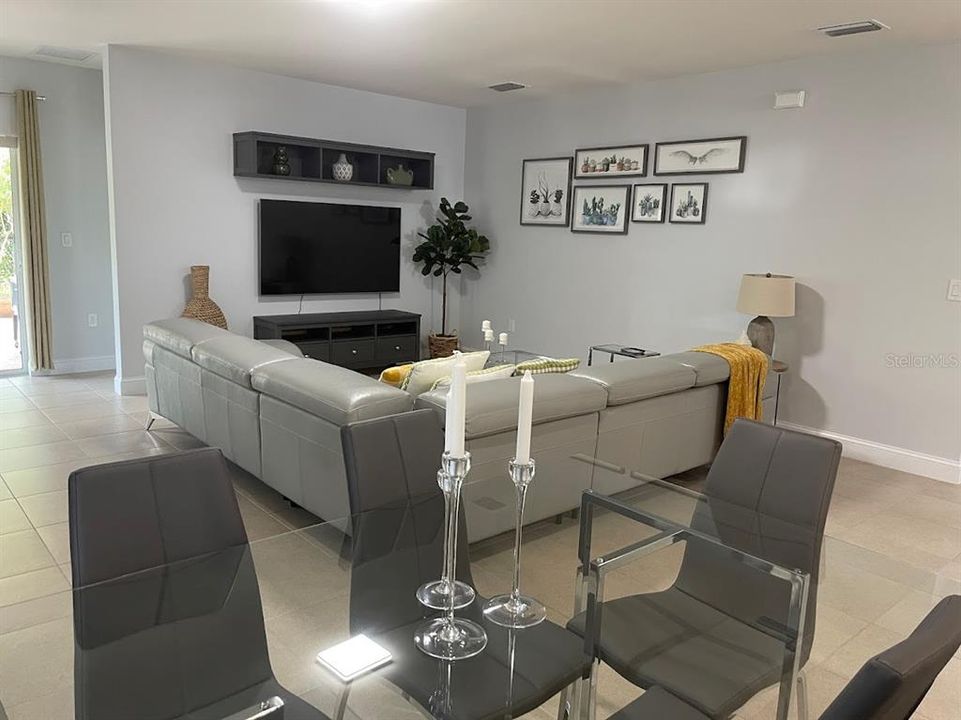 For Rent: $2,995 (3 beds, 2 baths, 1736 Square Feet)