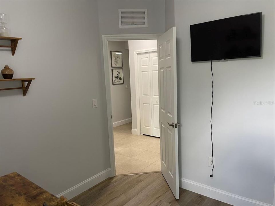 For Rent: $2,995 (3 beds, 2 baths, 1736 Square Feet)