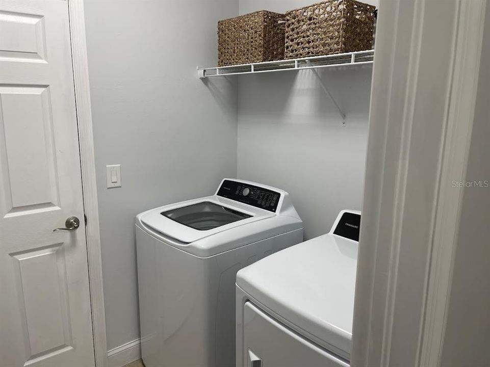 For Rent: $2,995 (3 beds, 2 baths, 1736 Square Feet)