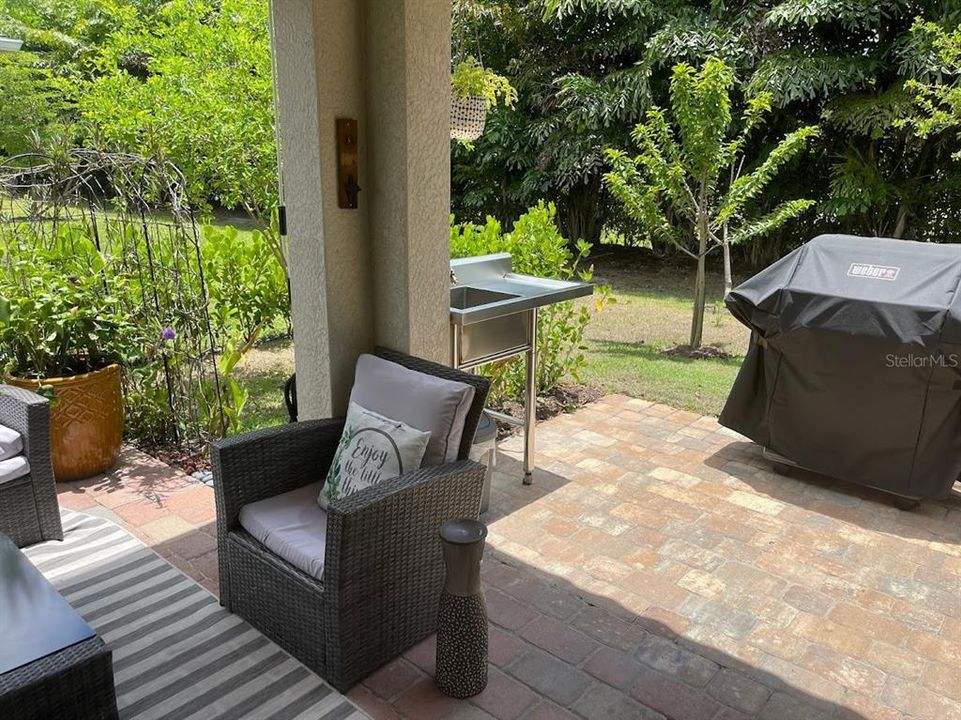 For Rent: $2,995 (3 beds, 2 baths, 1736 Square Feet)