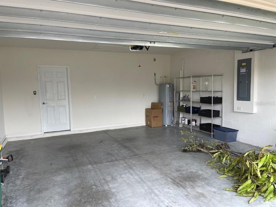 For Rent: $2,995 (3 beds, 2 baths, 1736 Square Feet)