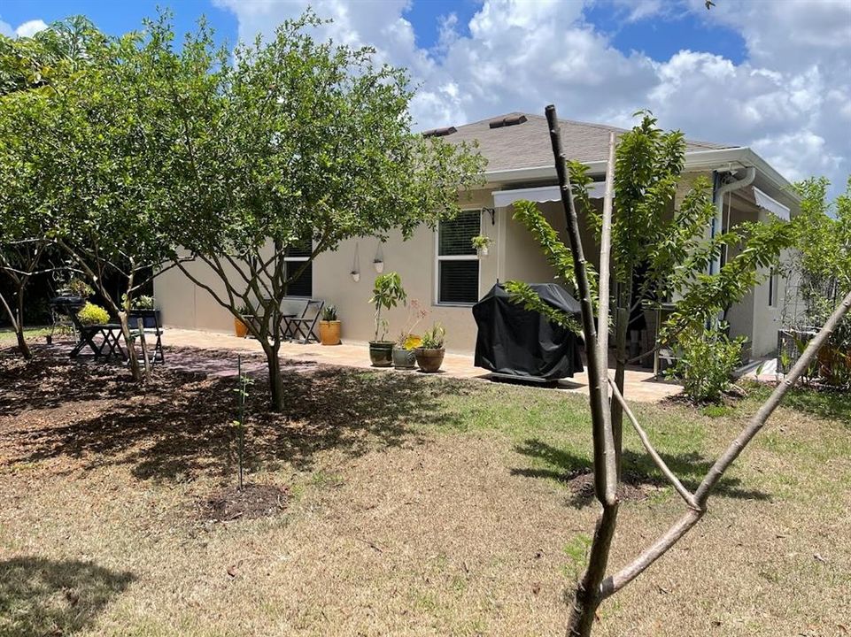 For Rent: $2,995 (3 beds, 2 baths, 1736 Square Feet)