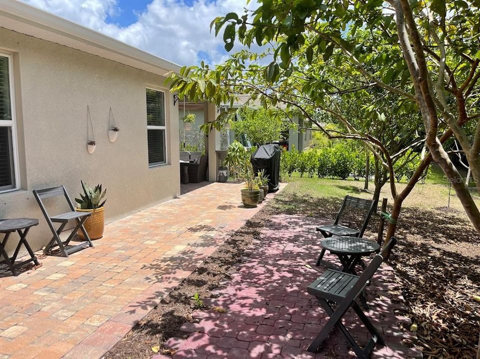 For Rent: $2,995 (3 beds, 2 baths, 1736 Square Feet)