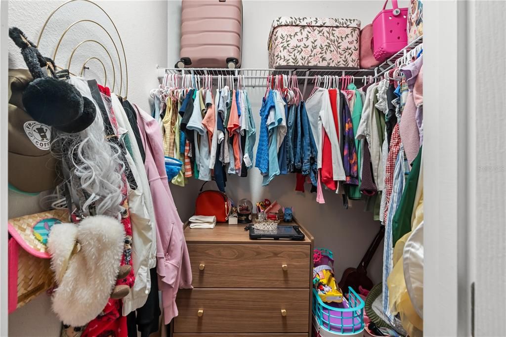 En Venta: $595,000 (5 camas, 3 baños, 3040 Pies cuadrados)