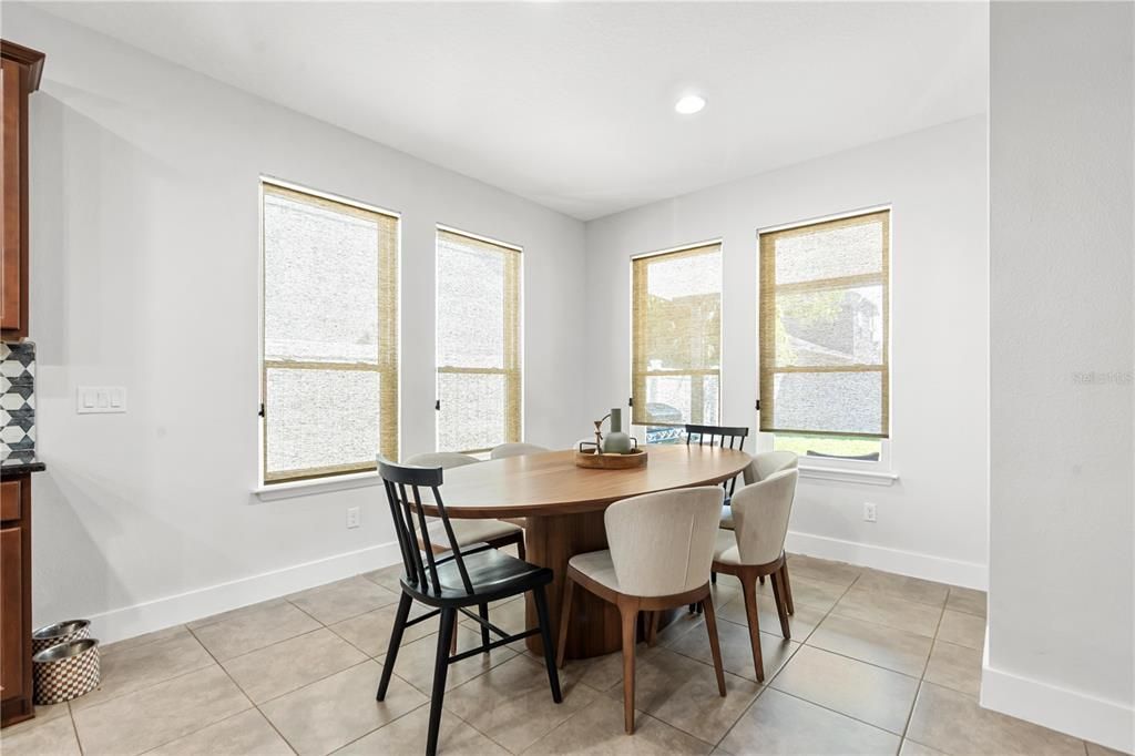 En Venta: $595,000 (5 camas, 3 baños, 3040 Pies cuadrados)