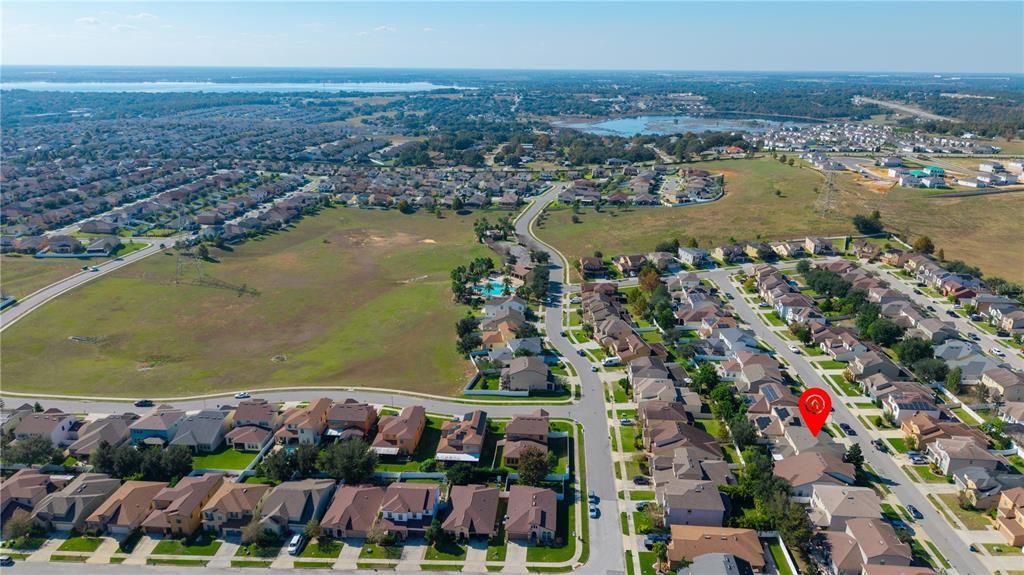 En Venta: $595,000 (5 camas, 3 baños, 3040 Pies cuadrados)