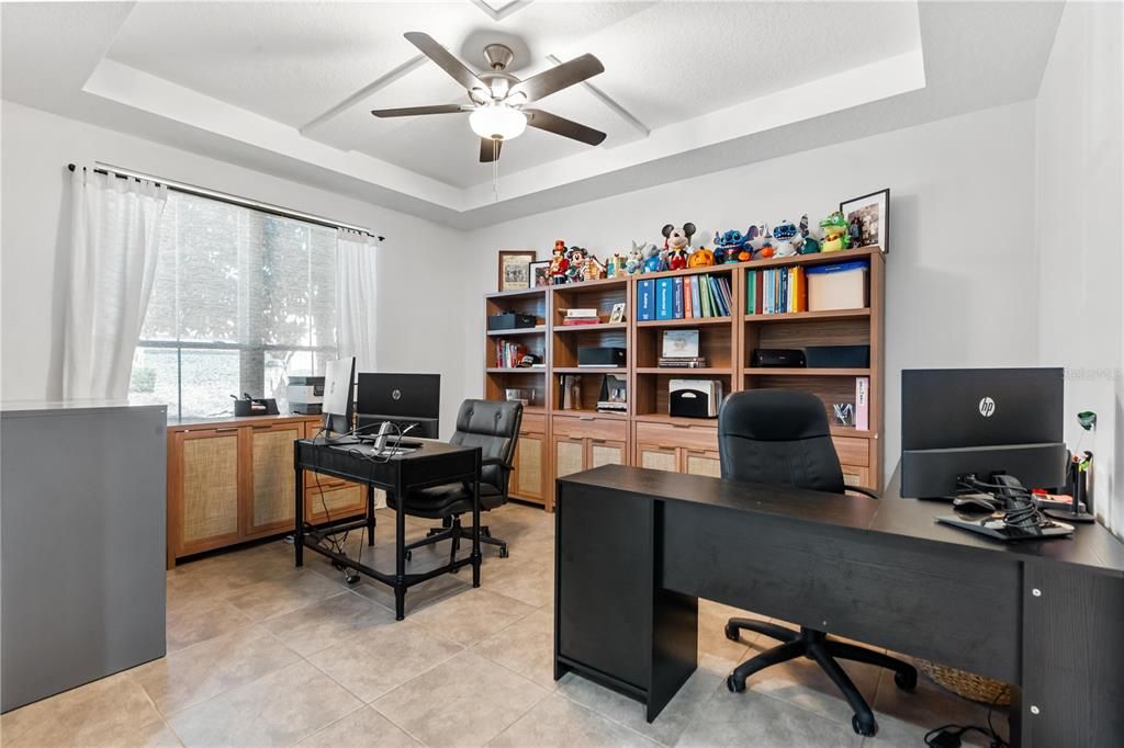 En Venta: $595,000 (5 camas, 3 baños, 3040 Pies cuadrados)