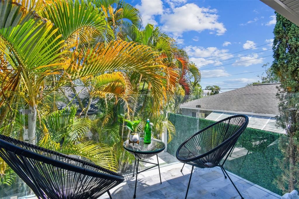 For Rent: $5,500 (3 beds, 3 baths, 1595 Square Feet)