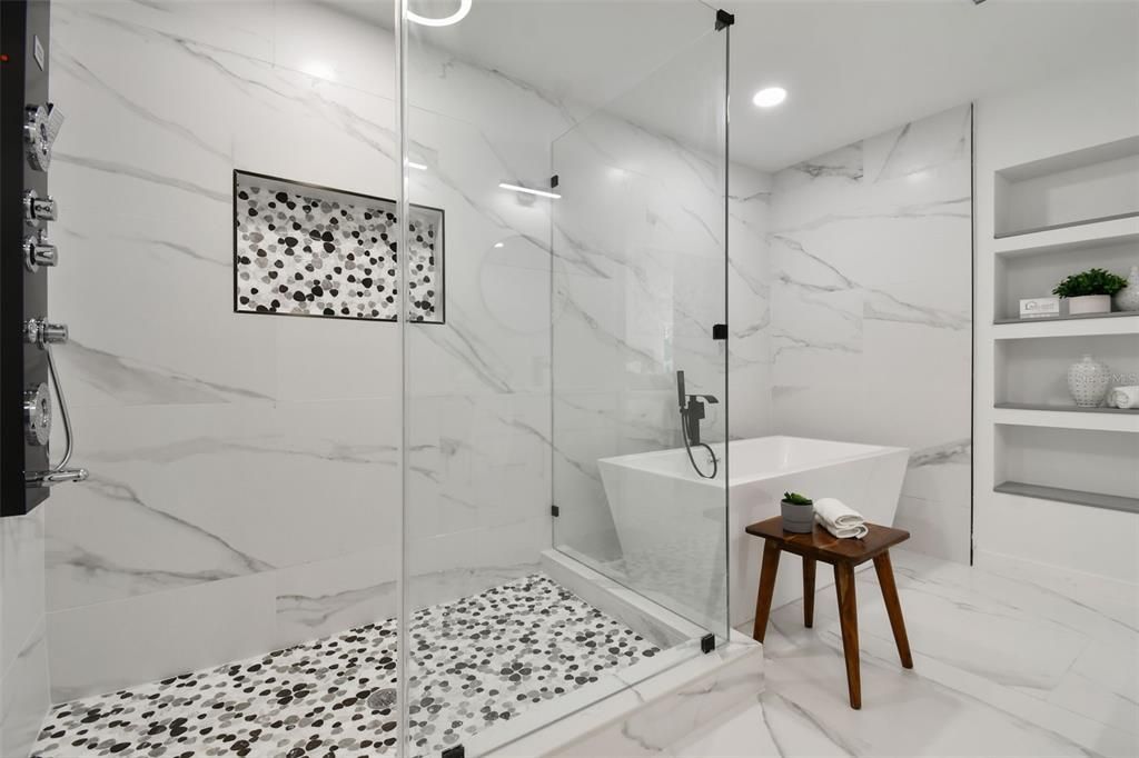 For Rent: $5,500 (3 beds, 3 baths, 1595 Square Feet)