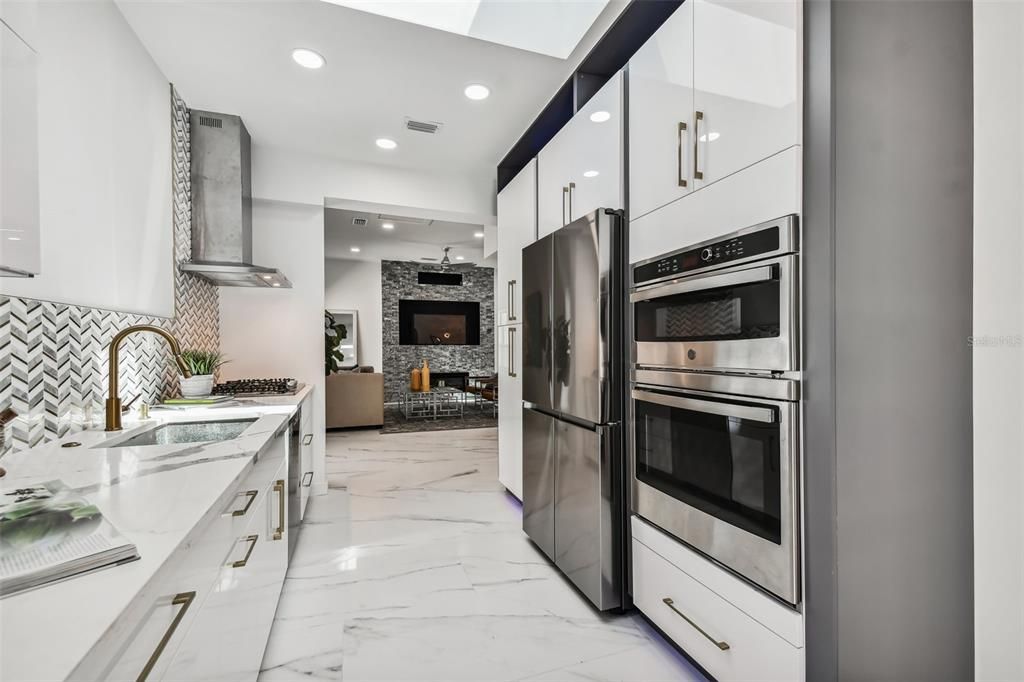 For Rent: $5,500 (3 beds, 3 baths, 1595 Square Feet)