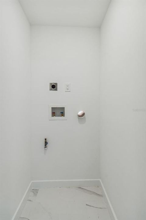 For Rent: $5,500 (3 beds, 3 baths, 1595 Square Feet)