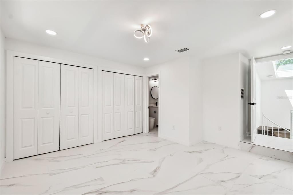 For Rent: $5,500 (3 beds, 3 baths, 1595 Square Feet)