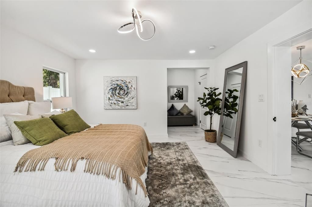 For Rent: $5,500 (3 beds, 3 baths, 1595 Square Feet)