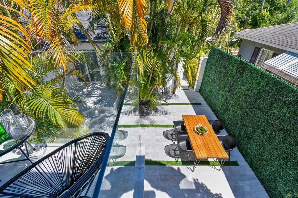 For Rent: $5,500 (3 beds, 3 baths, 1595 Square Feet)