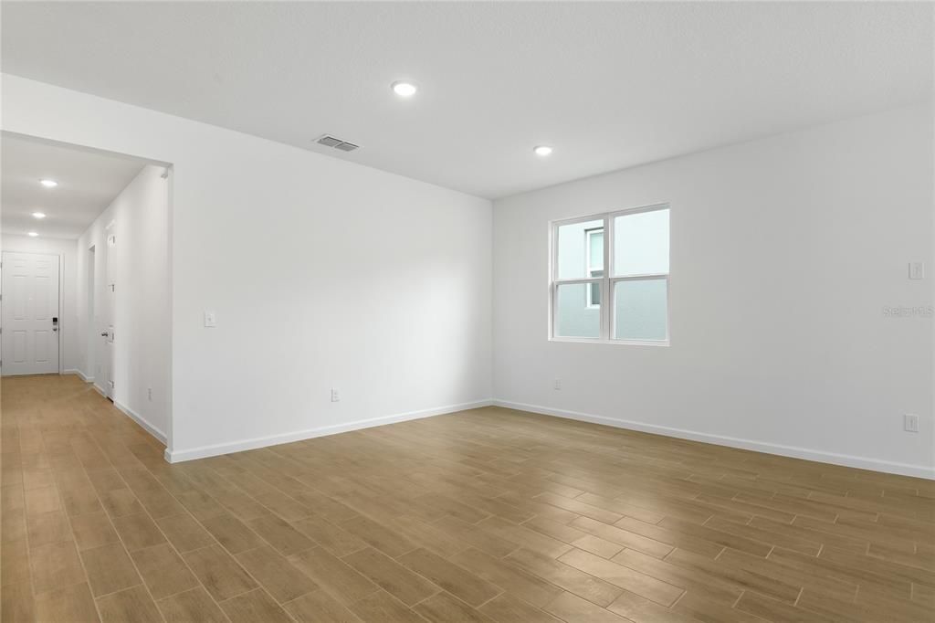 En Venta: $399,950 (4 camas, 3 baños, 2090 Pies cuadrados)