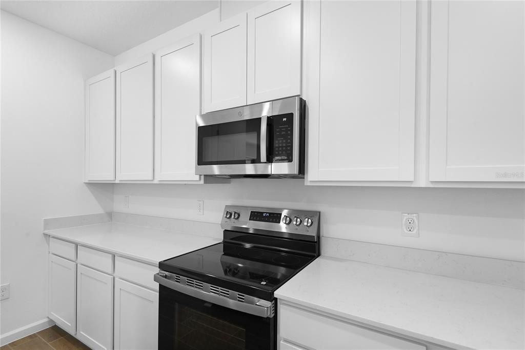 En Venta: $399,950 (4 camas, 3 baños, 2090 Pies cuadrados)