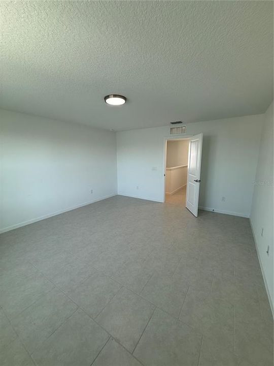 出租: $2,690 (3 贝兹, 2 浴室, 1896 平方英尺)