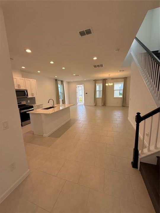 出租: $2,690 (3 贝兹, 2 浴室, 1896 平方英尺)