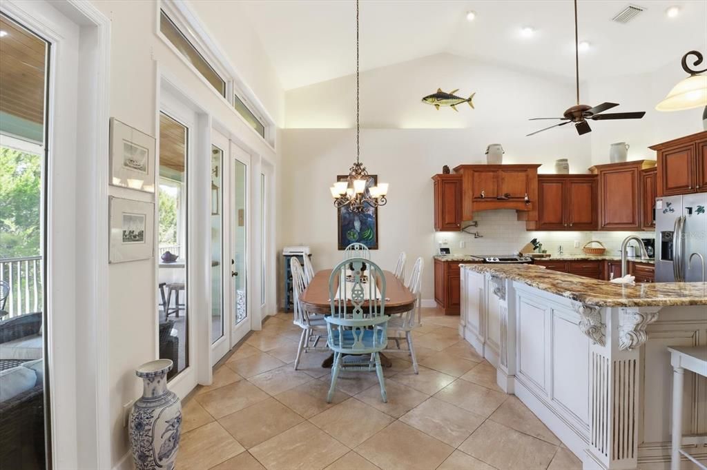 На продажу: $800,000 (3 спален, 2 ванн, 2088 Квадратных фут)