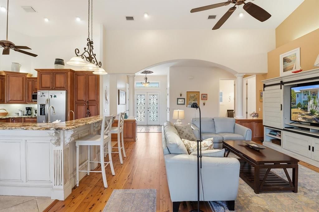 На продажу: $800,000 (3 спален, 2 ванн, 2088 Квадратных фут)