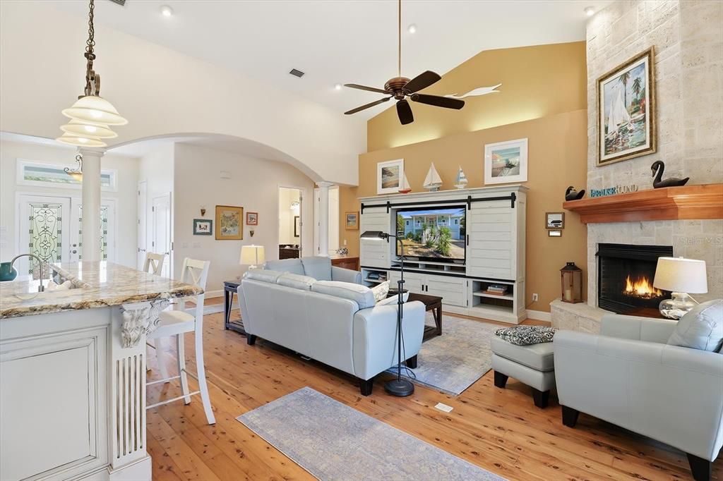 На продажу: $800,000 (3 спален, 2 ванн, 2088 Квадратных фут)