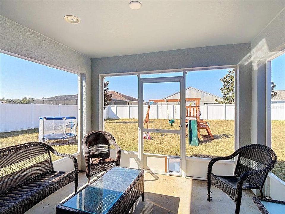 For Sale: $309,900 (3 beds, 2 baths, 1252 Square Feet)