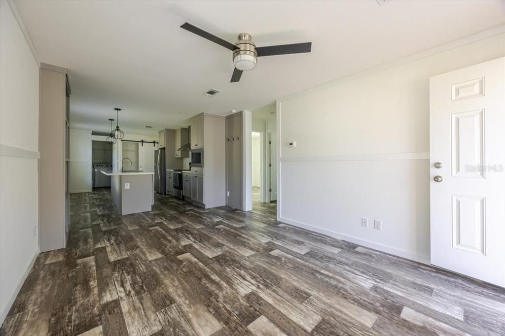 For Rent: $1,850 (3 beds, 2 baths, 1027 Square Feet)