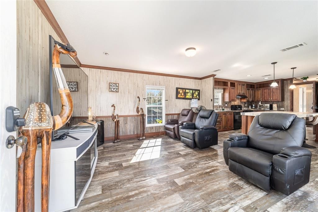 На продажу: $2,500,000 (2 спален, 2 ванн, 1155 Квадратных фут)