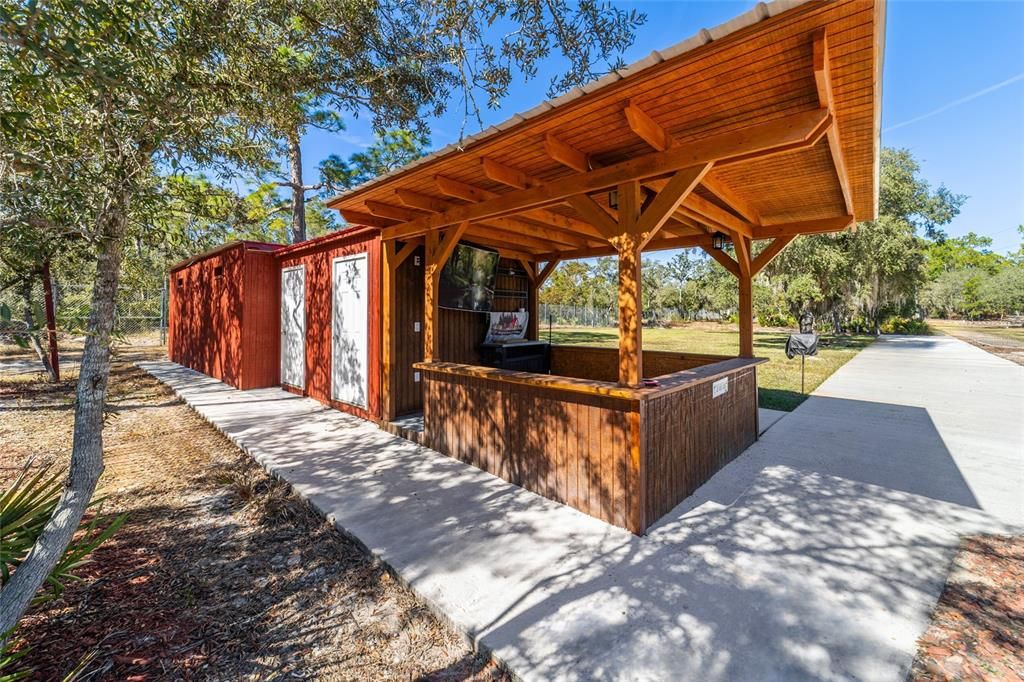 На продажу: $2,500,000 (2 спален, 2 ванн, 1155 Квадратных фут)