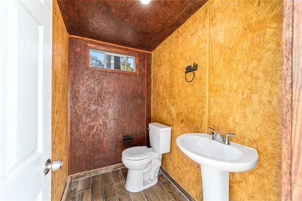 На продажу: $2,500,000 (2 спален, 2 ванн, 1155 Квадратных фут)