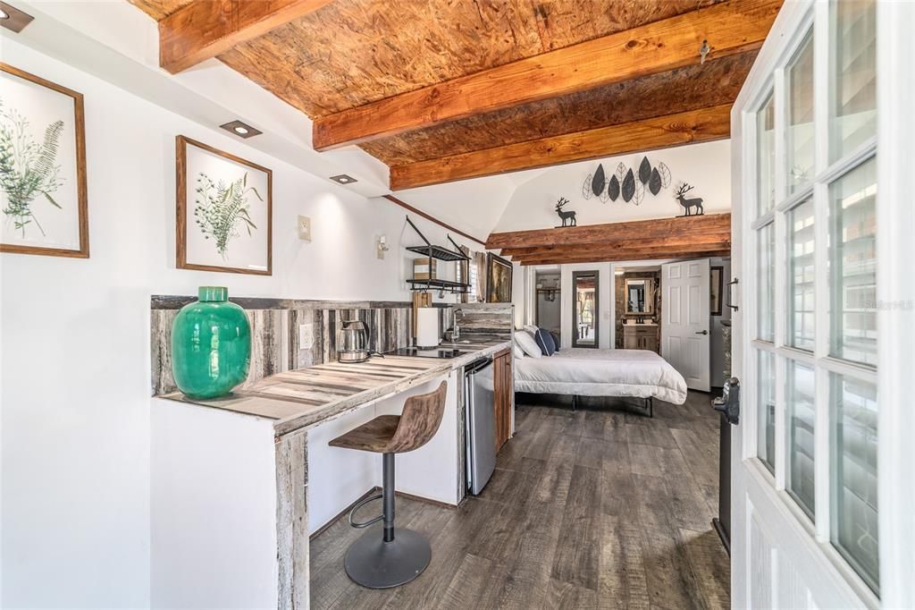 На продажу: $2,500,000 (2 спален, 2 ванн, 1155 Квадратных фут)