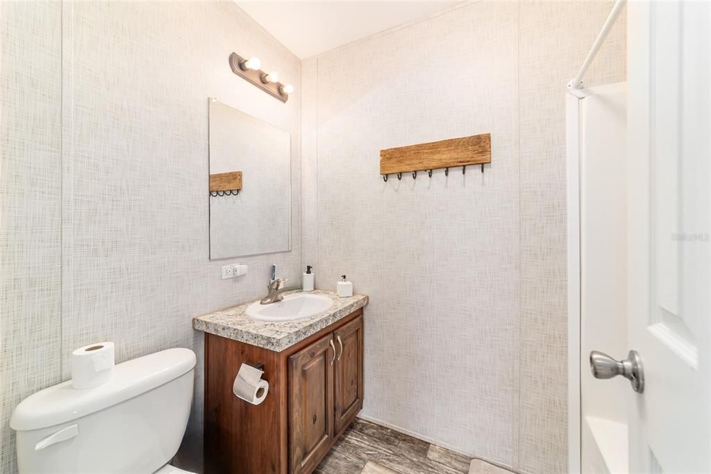 На продажу: $2,500,000 (2 спален, 2 ванн, 1155 Квадратных фут)