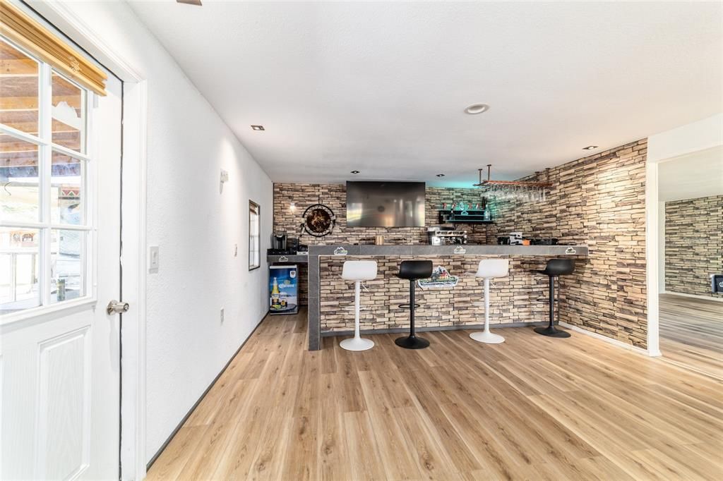 На продажу: $2,500,000 (2 спален, 2 ванн, 1155 Квадратных фут)