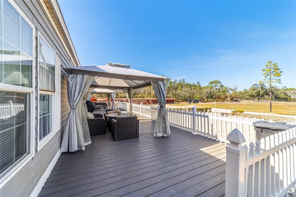 На продажу: $2,500,000 (2 спален, 2 ванн, 1155 Квадратных фут)