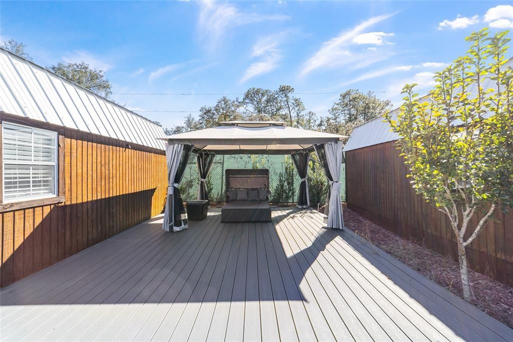 На продажу: $2,500,000 (2 спален, 2 ванн, 1155 Квадратных фут)