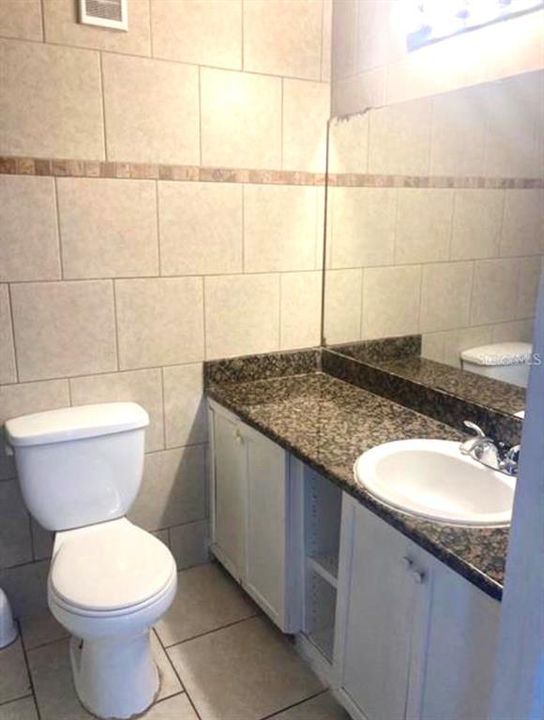 For Sale: $149,000 (1 beds, 1 baths, 560 Square Feet)