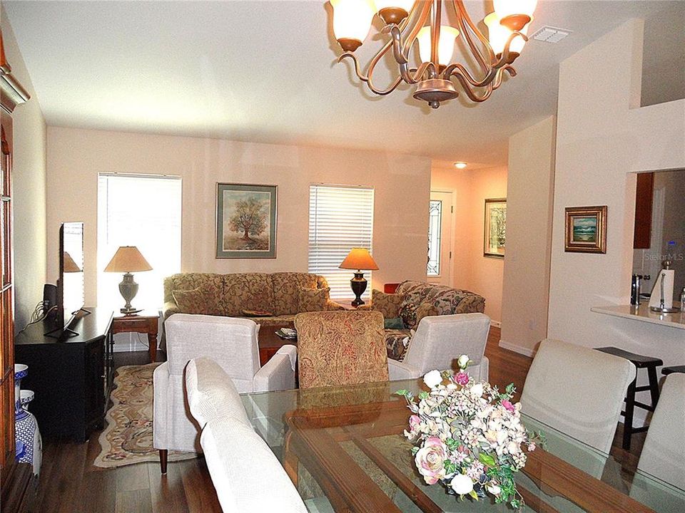 待售: $334,900 (3 贝兹, 2 浴室, 1693 平方英尺)