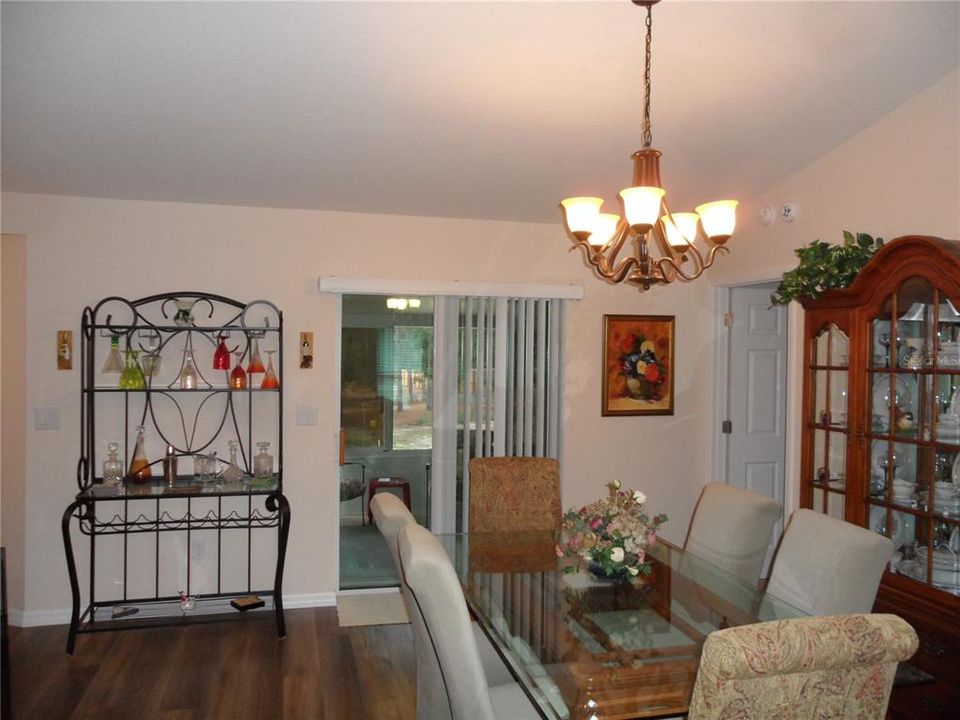 待售: $334,900 (3 贝兹, 2 浴室, 1693 平方英尺)